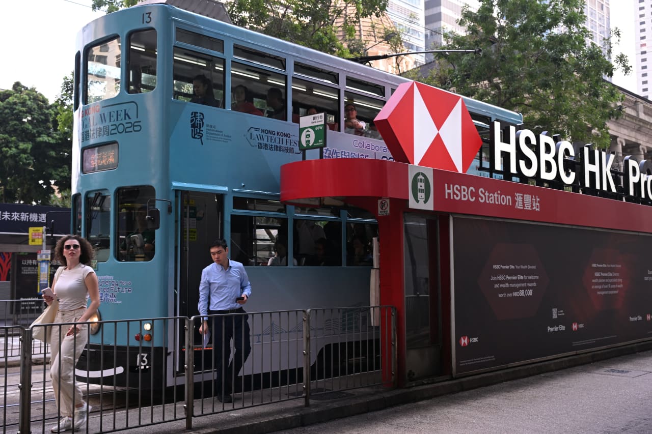 Customers are chasing higher-rate products, and that’s bad news for banks like HSBC — Dallas Business news