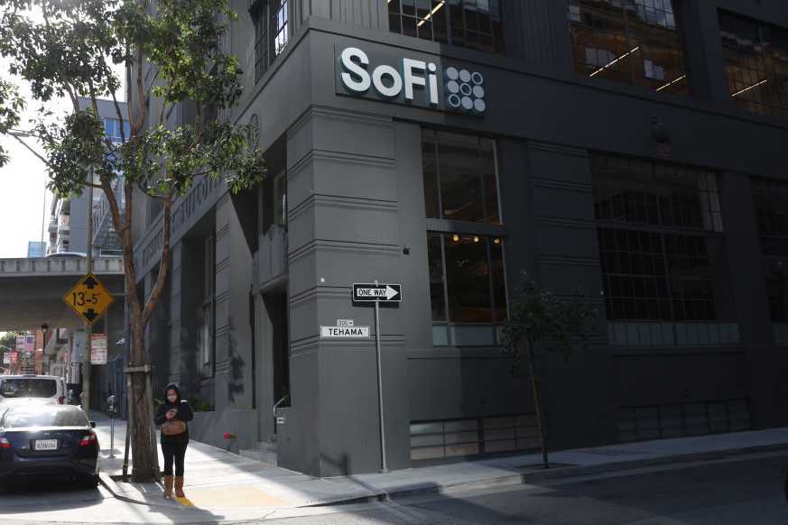 SoFi’s stock climbs as lending surge drives an earnings beat and rosy outlook — Dallas Business news