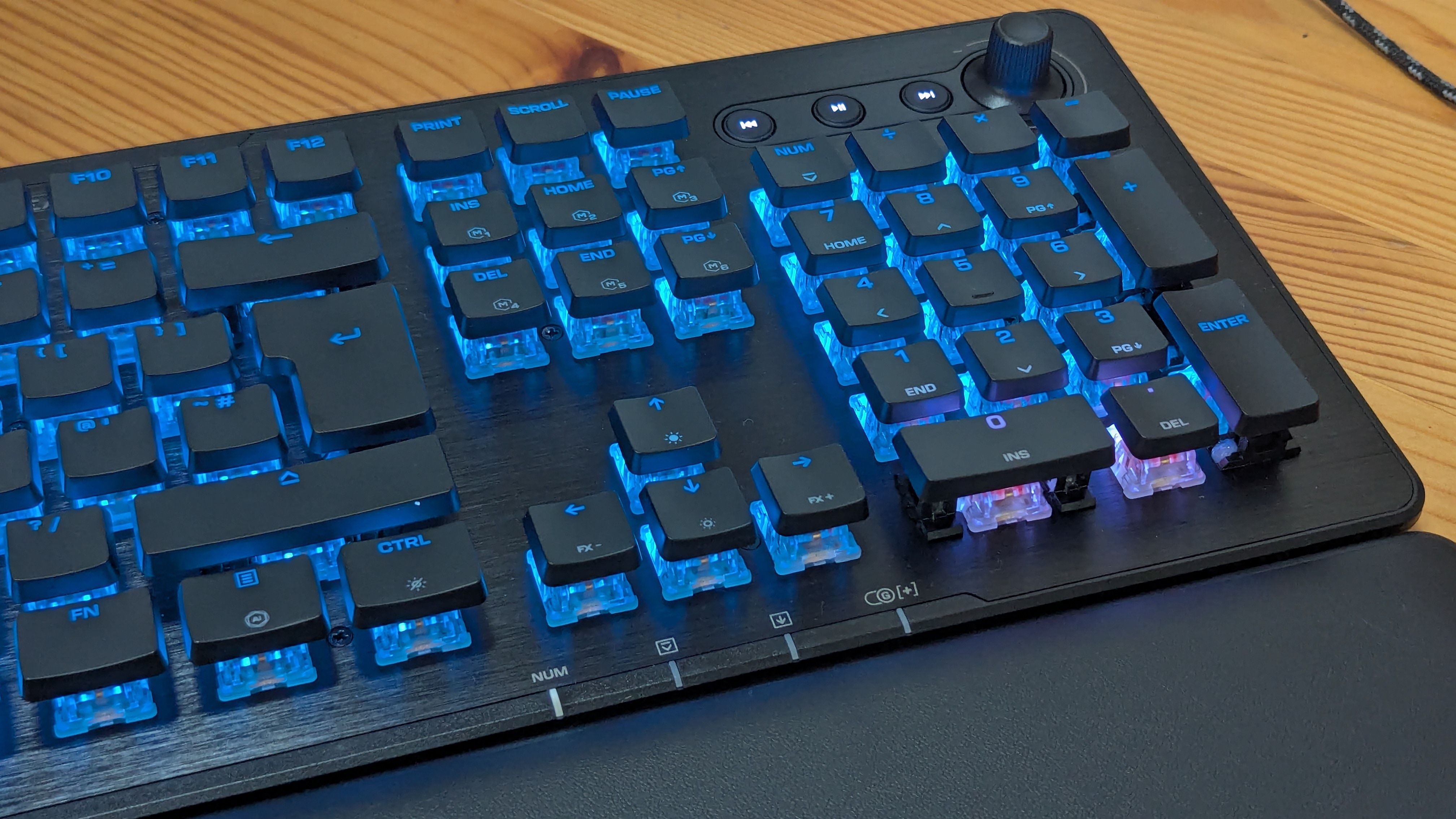 Turtle Beach Vulcan II XP Review: Clicky Compromise — Wired, Dallas Technology news